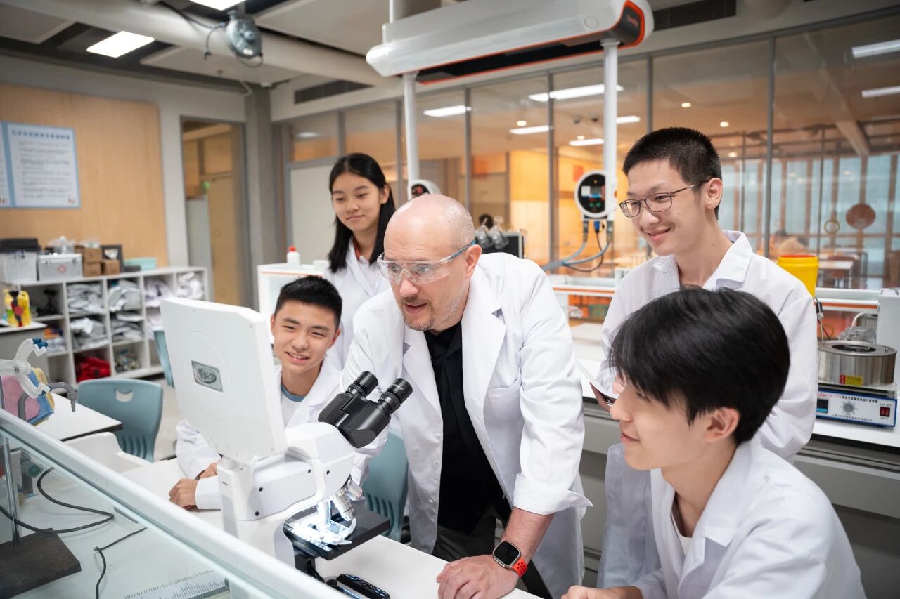 荟同学校师资团队介绍：汇聚全球优秀教育人才